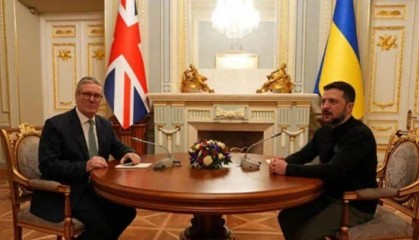 乌克兰变天了!泽连斯基高举双手,正式签下协议?最大赢家是他