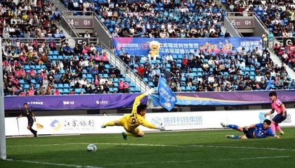 “苏超”概念股狂飙,金陵体育涨停了,江苏银行“赢麻了”,江苏足协回应“到底是哪个天才”