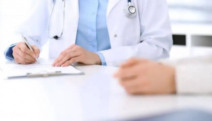 居民医保参保人数持续下降?住院超15天医保不能报销?一文揭示医保的8大谣言