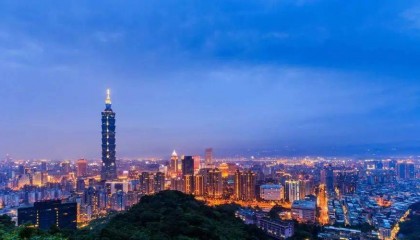 当面一套背后一套!美对台军售再响,赖清德刚要得意,国防部回应了