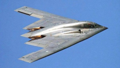 解放军锁死B-21隐形轰炸机,防御网密不透风,秘密武器很快量产