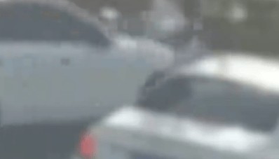 保时捷突然撞向非机动车道致1死2伤,湖北鄂州警方通报:系操作不当,已刑拘