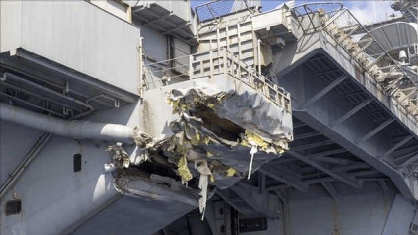 闹大了,美军舰遭遇最耻辱的一刻?美国人集体闭嘴,半个字都不想多提