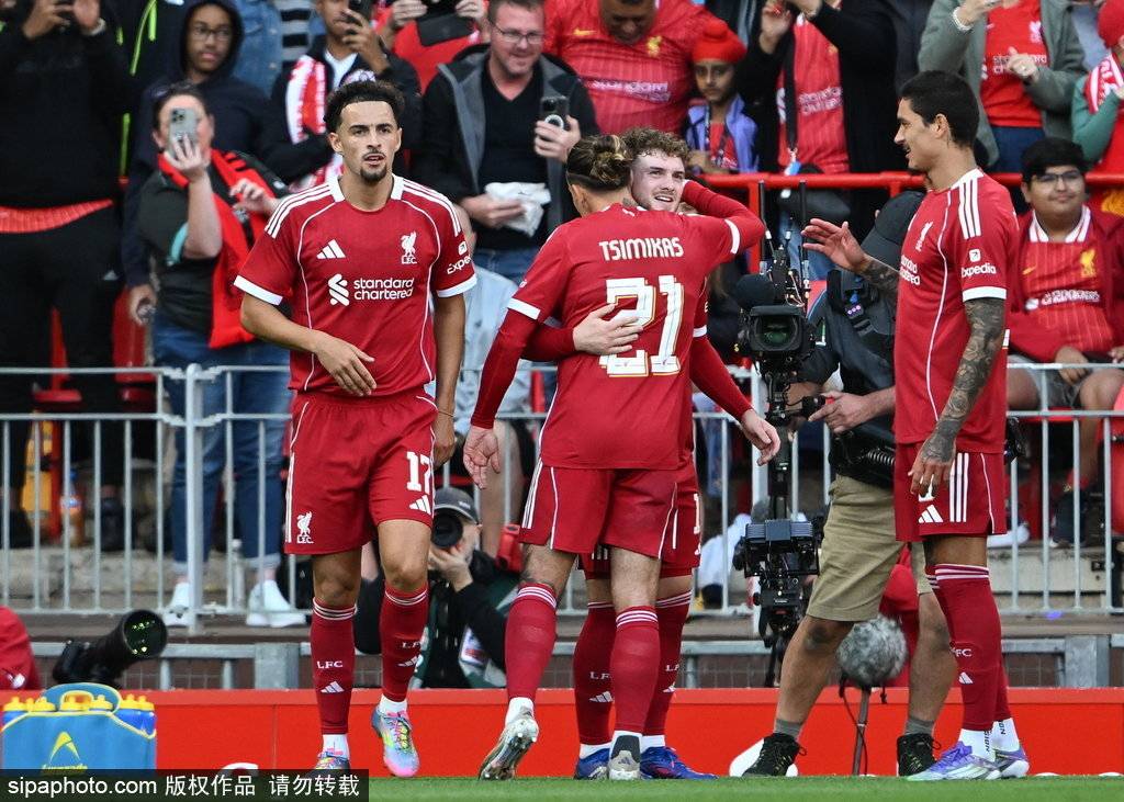 还得看杯赛冠军!近10届社区盾杯,足总杯冠军球队7次夺冠