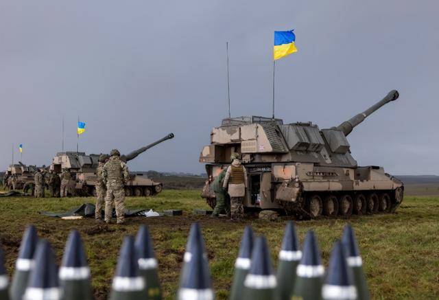 普京让步:同意美国保护乌克兰,但要中国担保?泽连斯基高兴早了