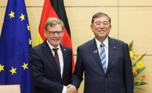 9.3大阅兵前,德外长跑到日本,逼中方连退3步,毛宁8字给其定性