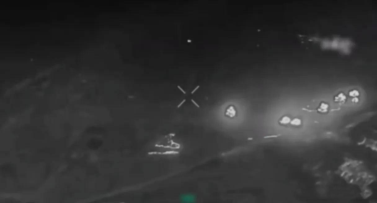 俄乌冲突升级！俄军突击队撤离红军城，没等乌军想明白，温压燃烧弹已倾泻而下！