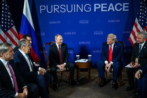 英媒爆料:普京坚持要求乌克兰撤出顿巴斯,但愿意在其他地区让步