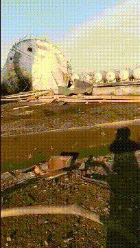 普京耐心被消耗殆尽,连炸72小时抹平油厂,阿塞拜疆还敢接招吗?