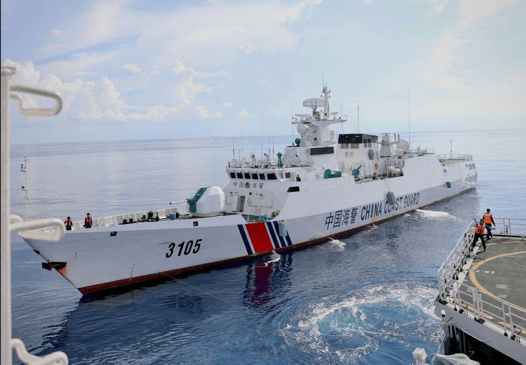 弹尽粮绝！菲律宾坐滩军舰撑不住了，小马科斯要与中方开战？