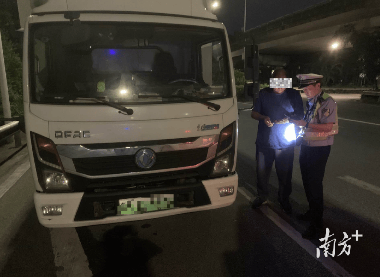 逢车必查！东莞交警严查交通违法行为
