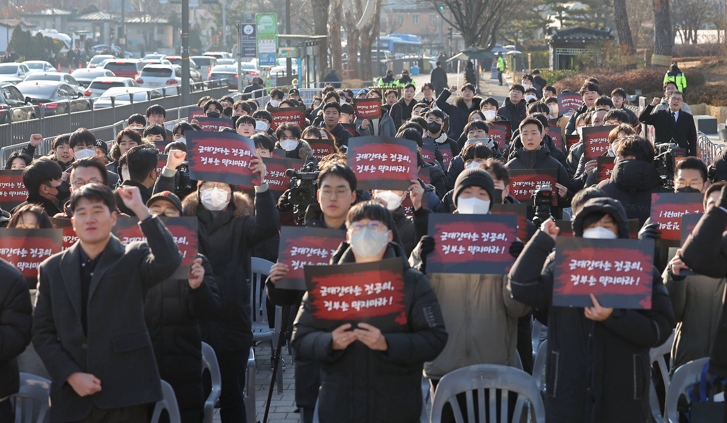 持续18个月后,韩国医生“辞职潮”风波终平息