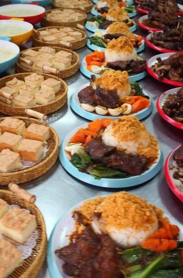 一天20元餐费能吃到龙虾、鲍鱼、海参……河南一幼儿园餐食走红,网友称堪比星级酒店