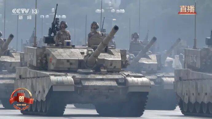99B坦克、100坦克亮相!