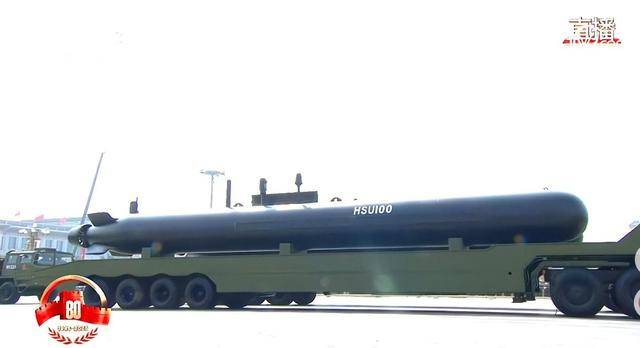 比俄核鱼雷更智能，“深海幽灵”亮相阅兵场，我军拒止再添利器