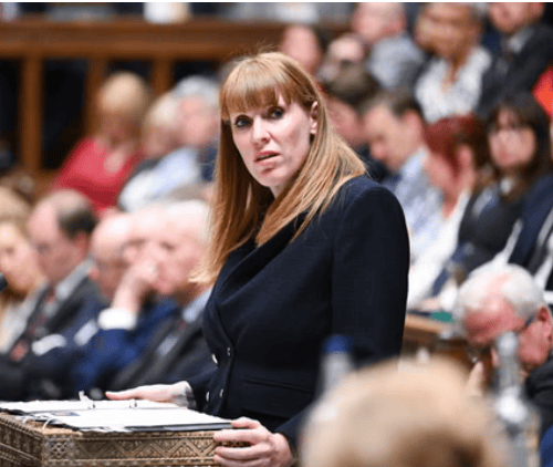 金正恩女儿首登国际舞台,引爆接班传闻!英国首相被架空,工党内斗成全武行…