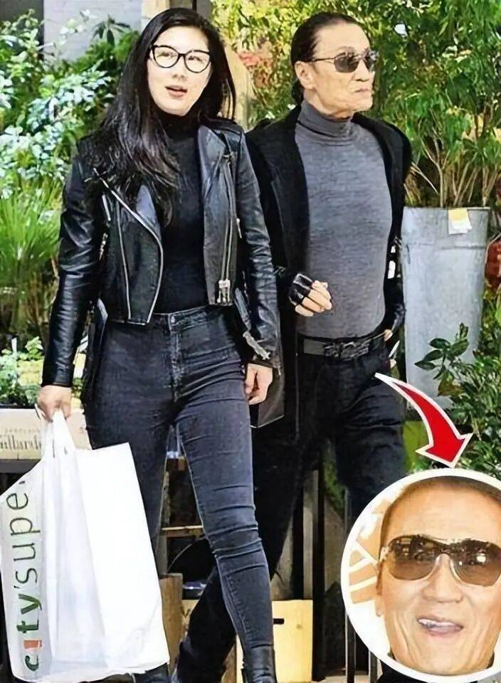 考古|89岁谢贤现身依旧时髦！与小49岁女友分手后开搞事业，疑已交代后事的他太潇洒