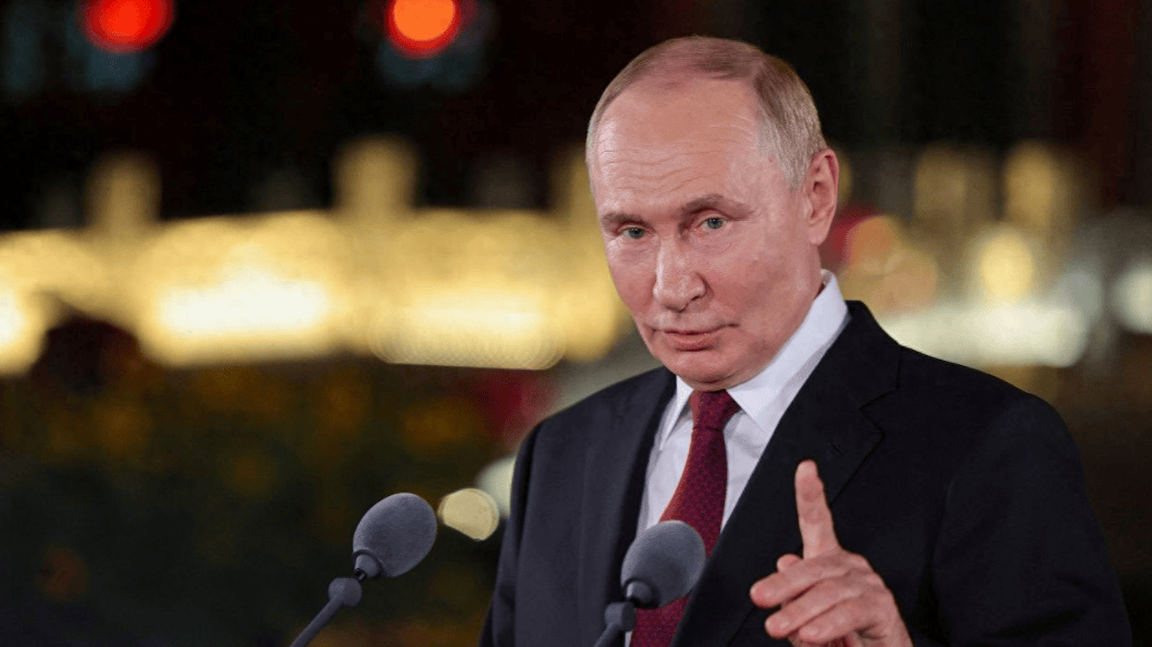 要么投降认输,要么打下去!普京离开中国前,他放了狠话让泽连斯基二选一