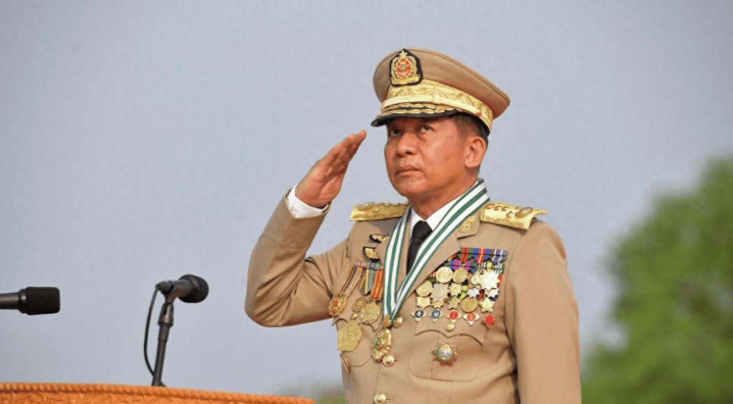 九三阅兵结束,缅甸代总统敏昂莱最后一个离开中国,临走前提出一个不情之请