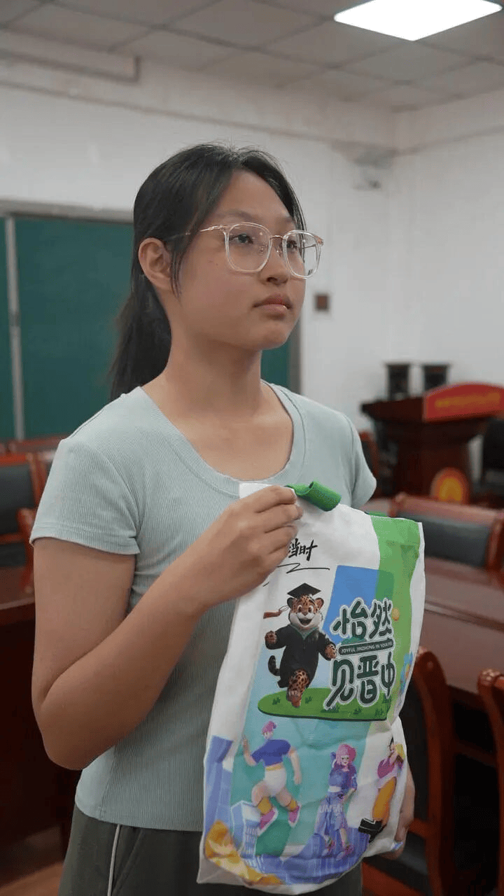 山西省晋中市为11万新生送出开学大礼包