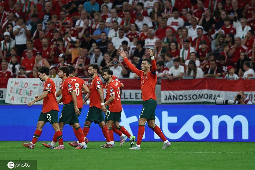 世预赛-C罗点射加冕历史射手王 葡萄牙3-2匈牙利夺两连胜