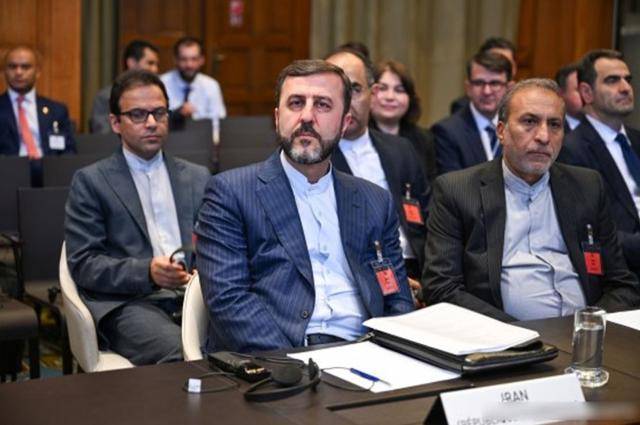 锁定以色列战机,却无法击落!伊朗“忍辱求和”失败后,转向中国