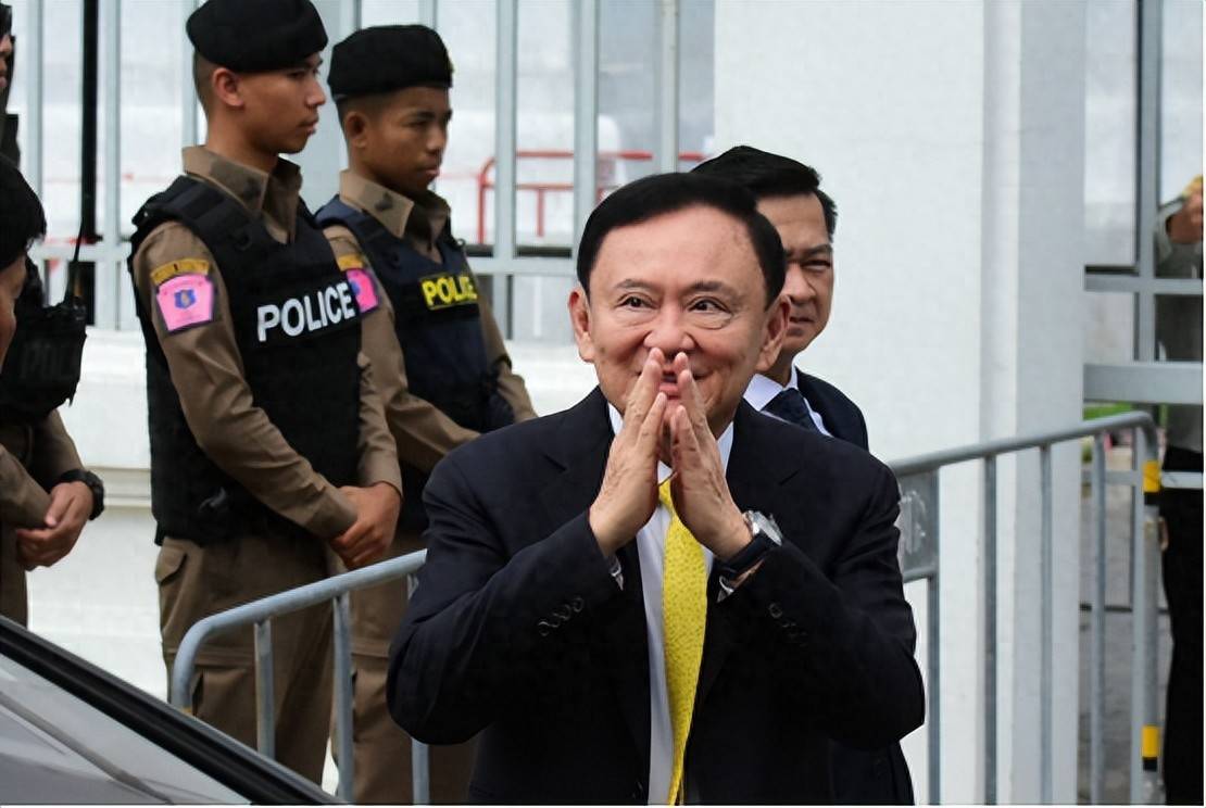 他信入狱并非终点,泰国国王暗中扶持,为他信家族留出翻盘的机会