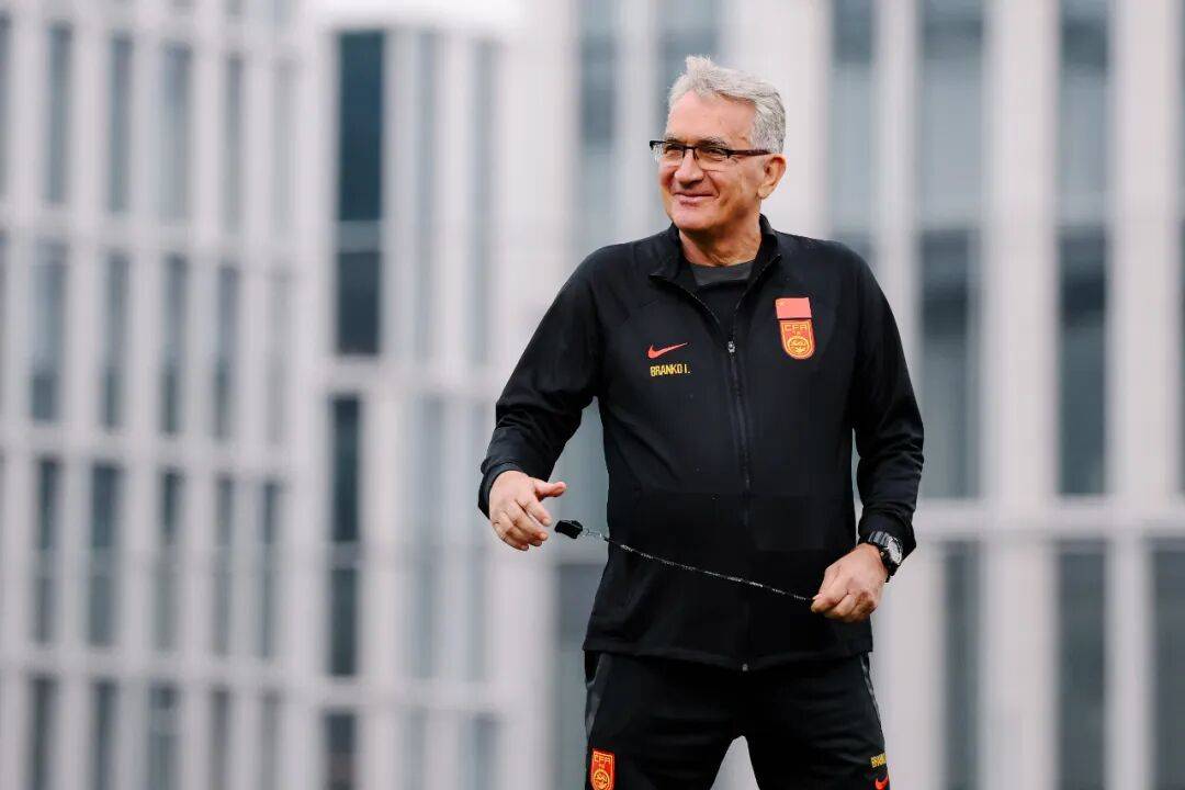 国足的理想型主帅，到底什么样？