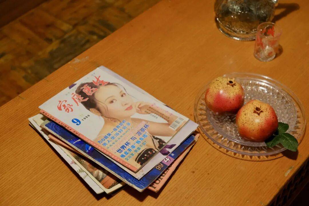 突然爆火！“00后”姑娘靠杭州居民房月入过万！每月来五六波……