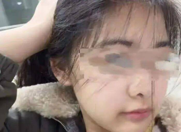 14岁女生拓展营遭体罚身亡,班主任截留求救信案开庭:家属称班主任故意隐瞒孩子身体状况