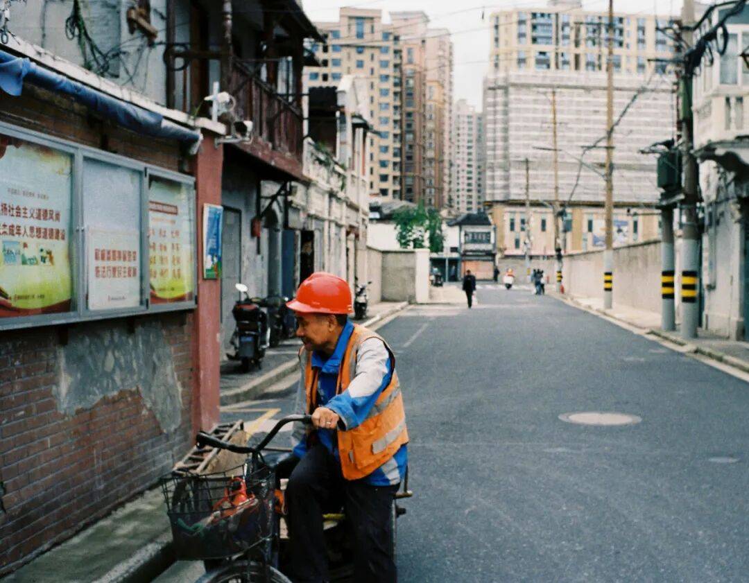 城市打工人,花十几万回村给父母补缴社保