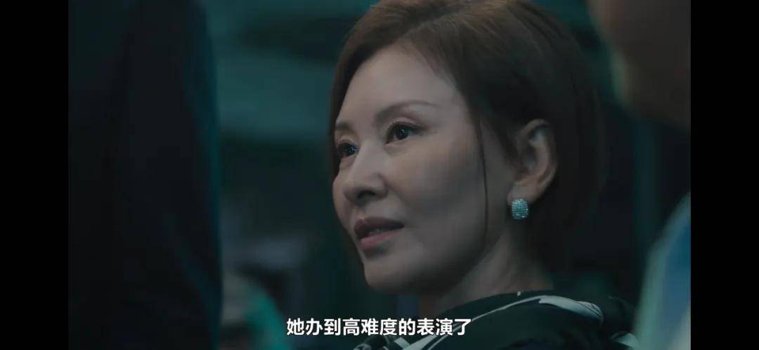 44岁要去“竞选总统”的全智贤,穿衣风格都变了!