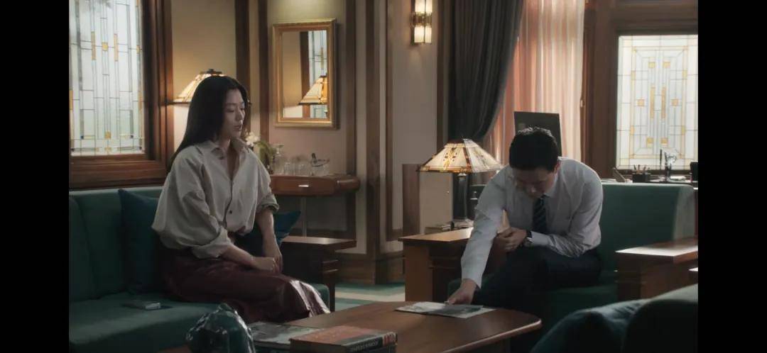 44岁要去“竞选总统”的全智贤,穿衣风格都变了!