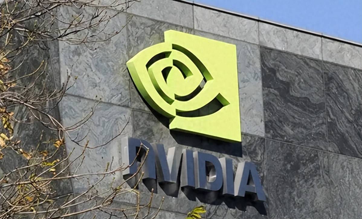 中企集体暂停采购英伟达芯片,直击美国痛点,贝森特直呼“糟糕至极”