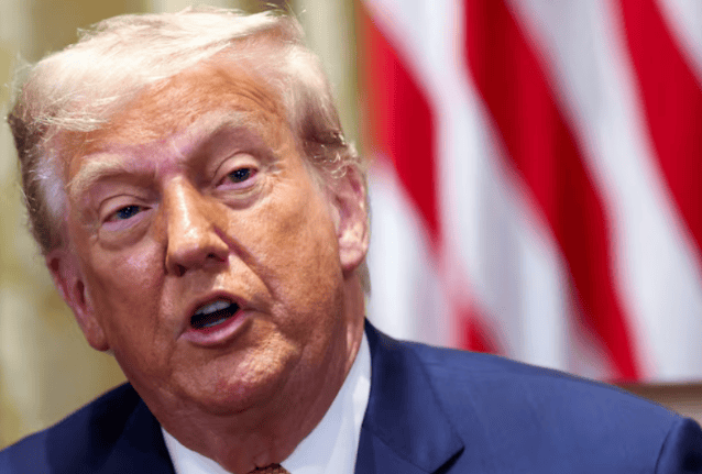 历史性一幕发生，中国货轮将试航北极航道，美国又失去一张重要底牌！外交部表态了