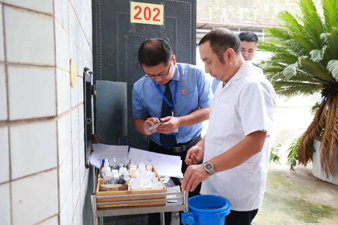 渠县检察院节前安全大检查拧紧监管场所“安全阀”