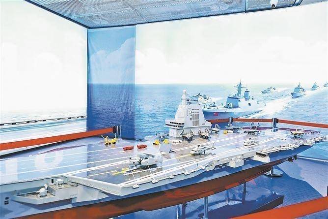 长4.5米!“福建舰”模型在厦门首次亮相