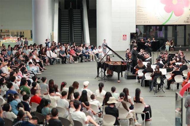 国庆奏响“琴键上的浪漫”!深圳美术馆跨界音乐会解锁音画共生新体验