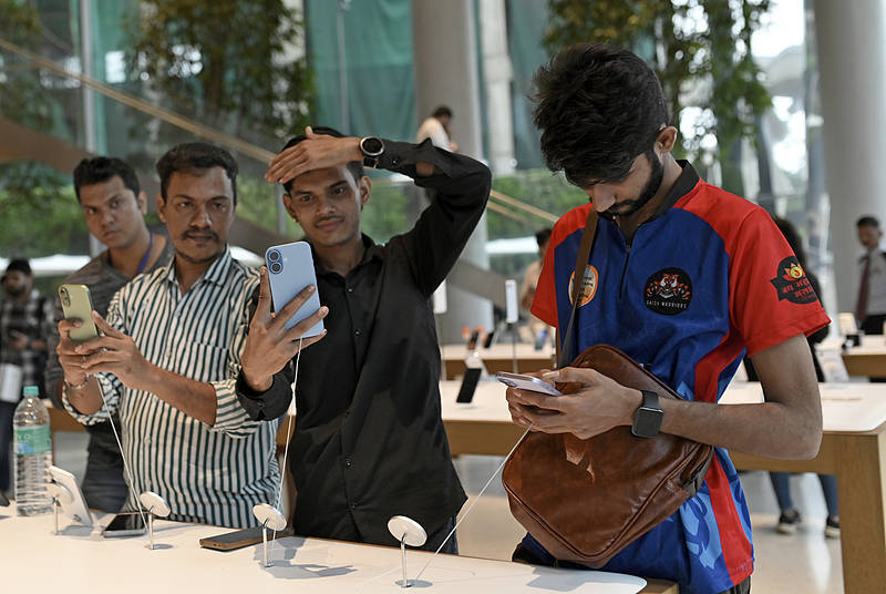 印度政府被曝正积极鼓励海外印度人回国,但想让这些人从美回国绝非易事