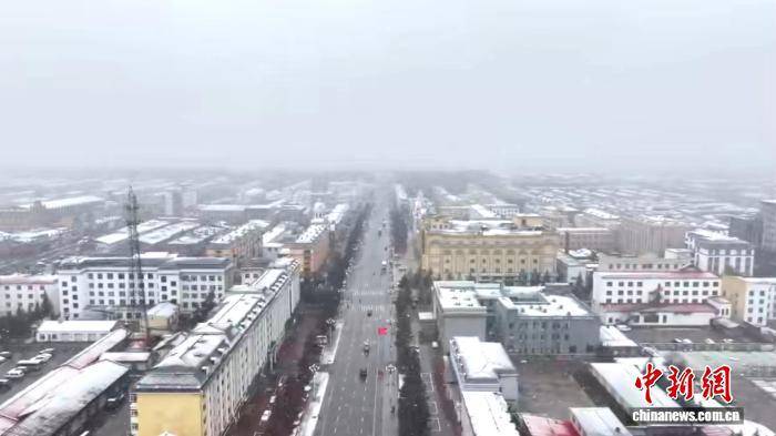 “神州北极”漠河迎今秋首场大雪 开启8个月超长冰雪季