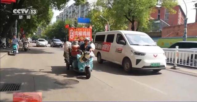 鸡排哥上央视了，又爆金句：要想抓住胃，先得抓住心