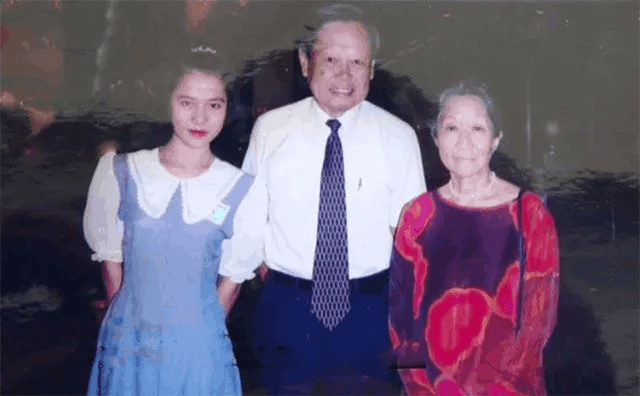 103岁杨振宁去世,象牙塔倒塌