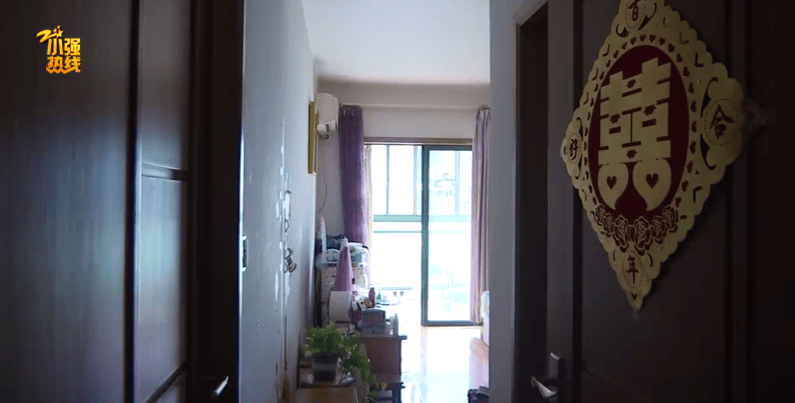 男子半夜经常听到楼上怪声,却发现空无一人?最新消息