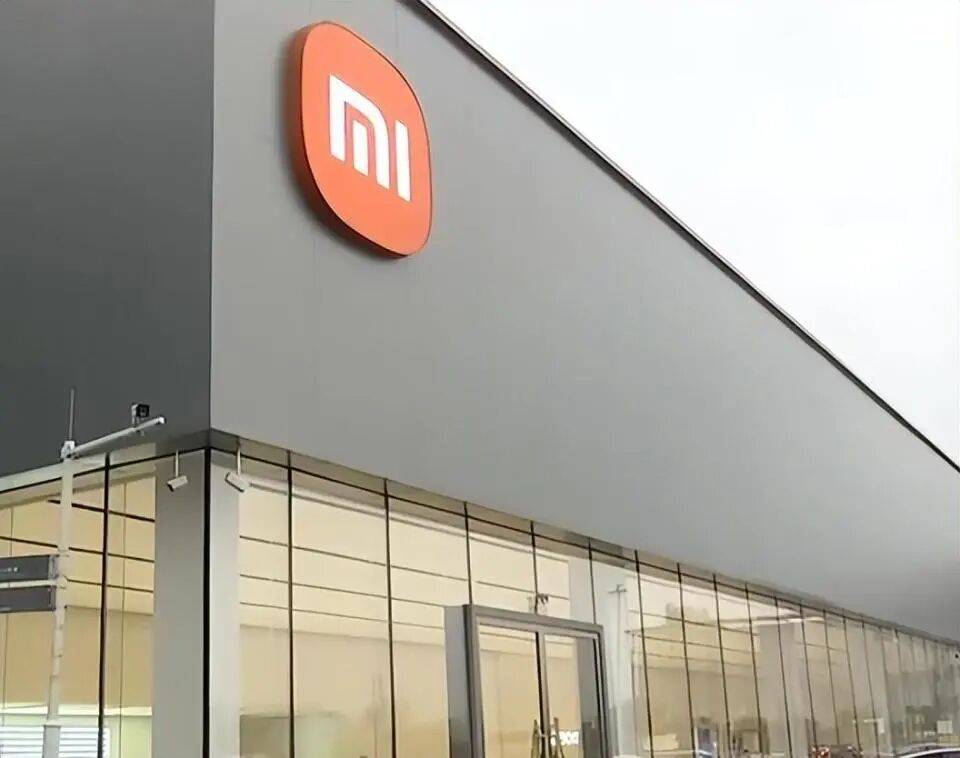 小米新车主驾下方掏出“神秘”多余零件!工作人员一片沉默,细思极恐