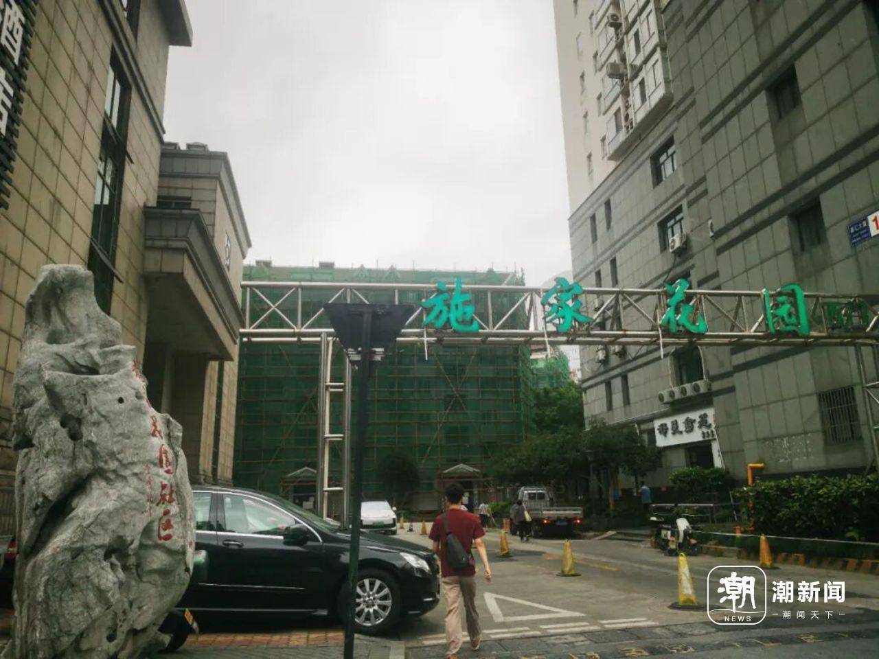 市中心一小区业主惊讶发现:走了20多年的“内部道路”竟是市政道路