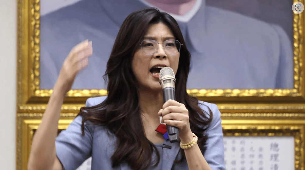 金灿荣:刚上台就被立了个下马威,郑丽文能把国民党扶上墙吗?