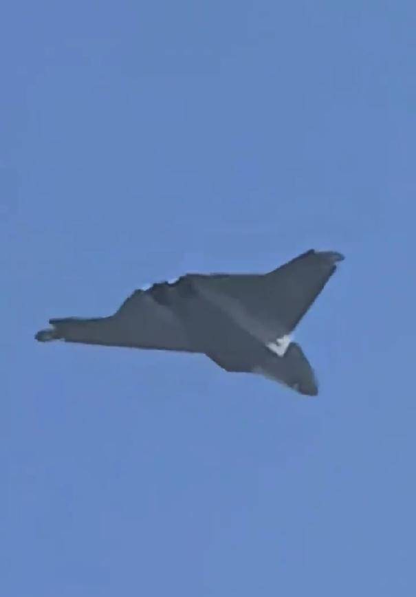 无空速管,疑似第二架歼-50:美国精神胜利法,新六代机东亚决战