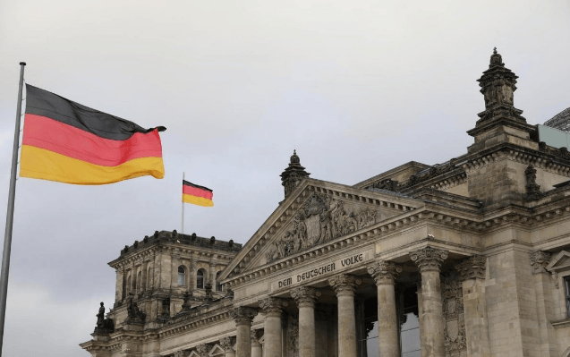 默克尔预言成真！外长取消访华，德国国内声音变了，中方这次不客气了，默茨火速对华做出保证