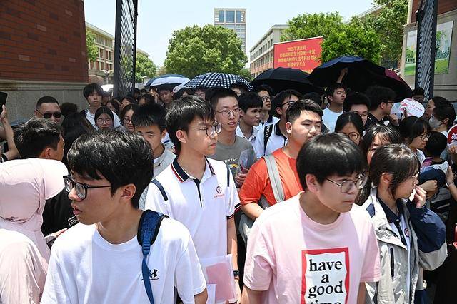 破解“县中失落”:如何让县域1600万高中生考上好大学?